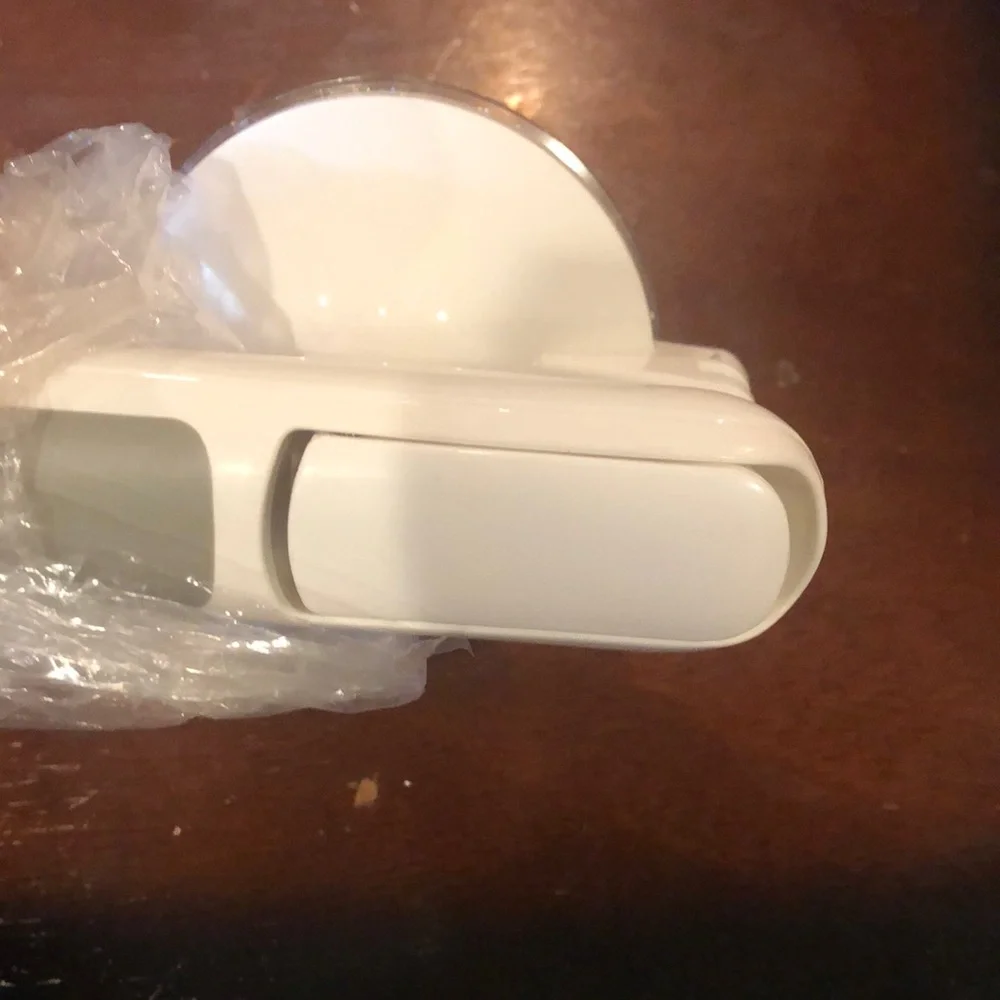 NIB Grooved Grip Extra Large Suction Bar for Bath or Shower in color White